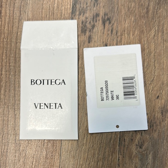 Bottega Veneta Women\'s Cream Woven Sandals